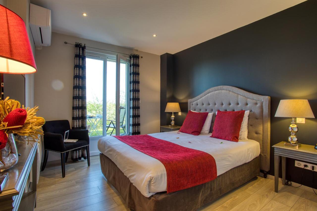 Hotel & Restaurant Le Meysset Sarlat-la-Caneda Bagian luar foto